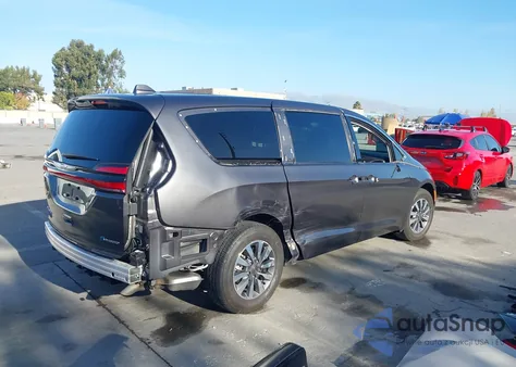 2022 Chrysler Pacifica Hybrid Touring L from USA, damaged, VIN 2C4RC1L7XNR139546
